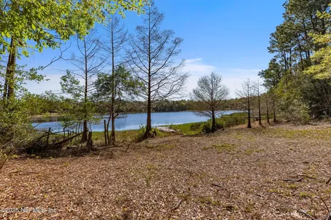 171 Bass Road Hawthorne FL 32640