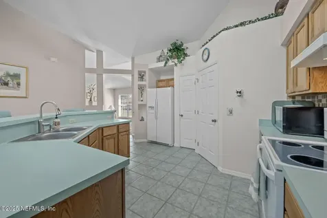 10346 Triple Crown Avenue Jacksonville FL 32257