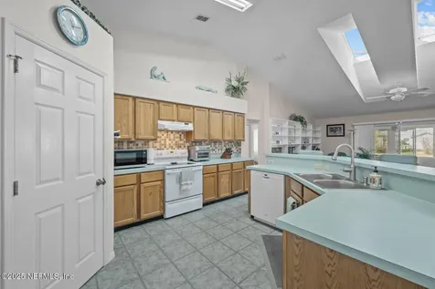 10346 Triple Crown Avenue Jacksonville FL 32257