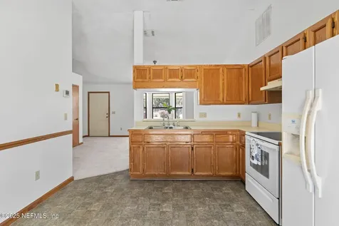 70 N Dolphin Avenue Middleburg FL 32068