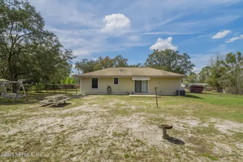 70 N Dolphin Avenue Middleburg FL 32068