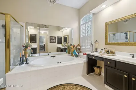 11882 Clearwater Oaks Drive W Jacksonville FL 32223
