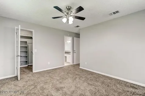 9136 Warwickshire Road Jacksonville FL 32257