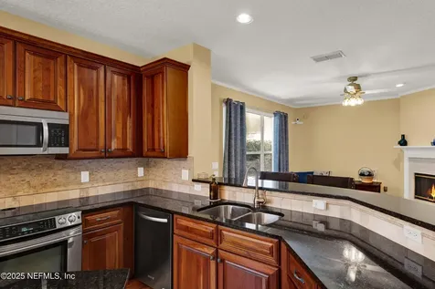 8729 Autumn Green Drive Jacksonville FL 32256