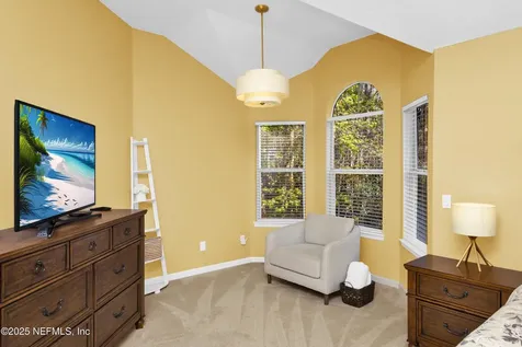 8729 Autumn Green Drive Jacksonville FL 32256