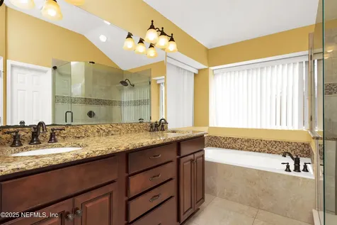 8729 Autumn Green Drive Jacksonville FL 32256