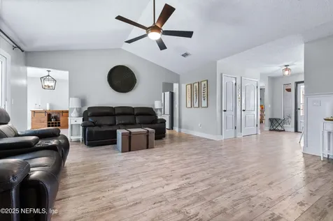 125 Prindle Drive E Jacksonville FL 32225