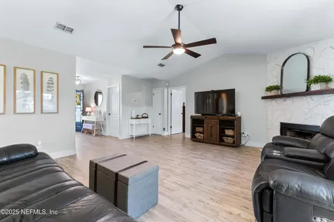 125 Prindle Drive E Jacksonville FL 32225