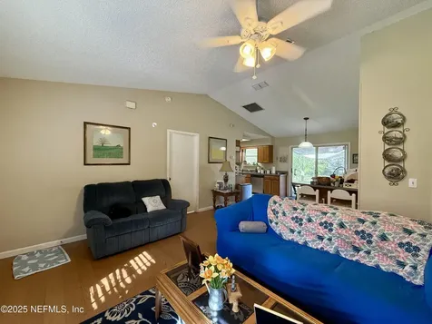 24 Azalea Avenue Middleburg FL 32068