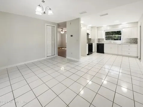 7027 Beechfern Lane S Jacksonville FL 32244