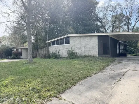 7018 Arques Road Jacksonville FL 32205