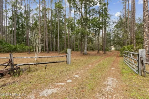 11901 Sunowa Springs Trail Bryceville FL 32009