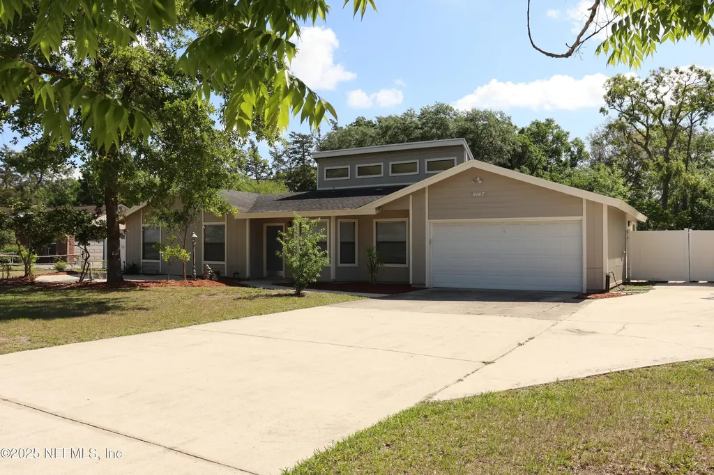 8147 Cayuga Trail E Jacksonville FL 32244
