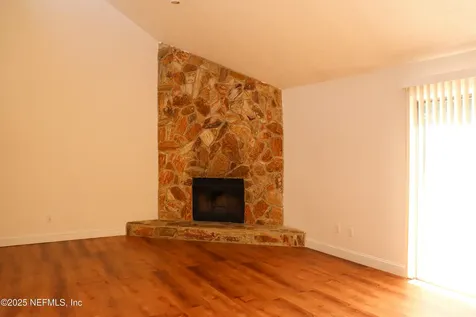 8147 Cayuga Trail E Jacksonville FL 32244
