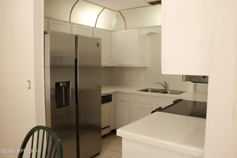 8147 Cayuga Trail E Jacksonville FL 32244