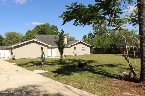 8147 Cayuga Trail E Jacksonville FL 32244