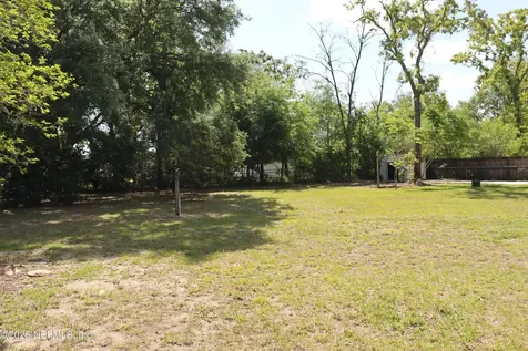8147 Cayuga Trail E Jacksonville FL 32244
