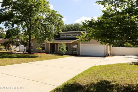 8147 Cayuga Trail E Jacksonville FL 32244