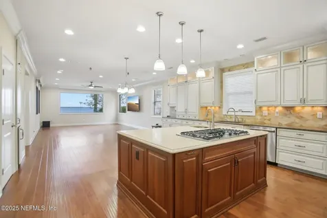 1204 Jean Court Jacksonville FL 32207