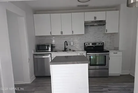 9102 6th Avenue Jacksonville FL 32208