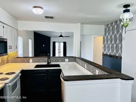 2024 Oak Water Drive Jacksonville FL 32225