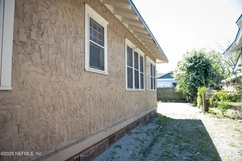 216 W 12th Street Jacksonville FL 32206