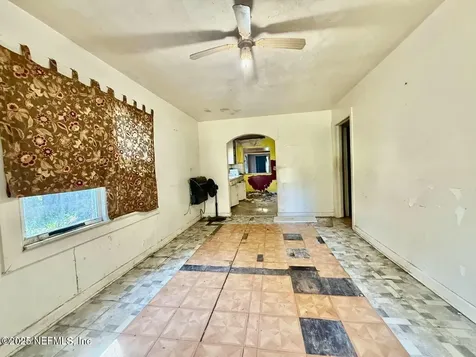 4468 Englewood Avenue Jacksonville FL 32207