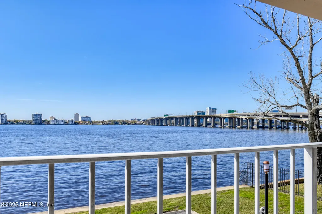 1520 Le Baron Avenue Jacksonville FL 32207
