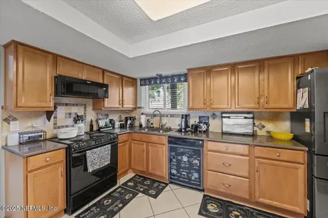 7060 Holiday Hill Court Jacksonville FL 32216