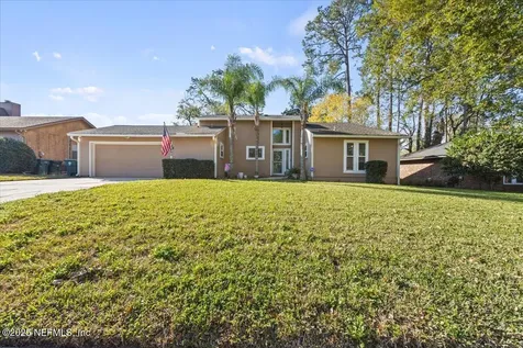 7060 Holiday Hill Court Jacksonville FL 32216