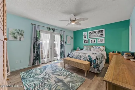 7060 Holiday Hill Court Jacksonville FL 32216