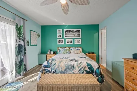 7060 Holiday Hill Court Jacksonville FL 32216