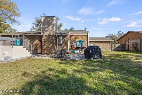 7060 Holiday Hill Court Jacksonville FL 32216