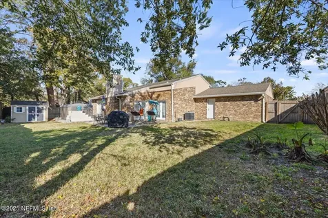 7060 Holiday Hill Court Jacksonville FL 32216