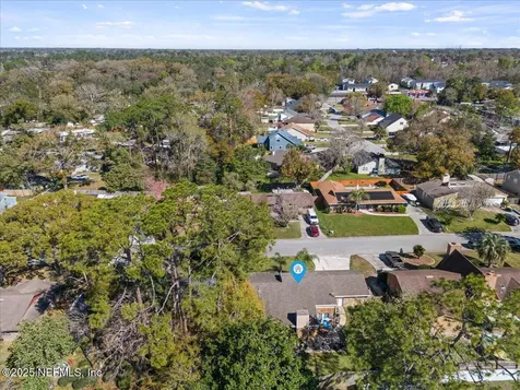 7060 Holiday Hill Court Jacksonville FL 32216