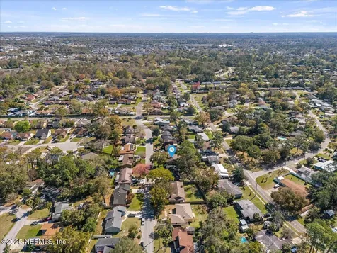 7060 Holiday Hill Court Jacksonville FL 32216