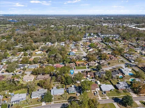 7060 Holiday Hill Court Jacksonville FL 32216