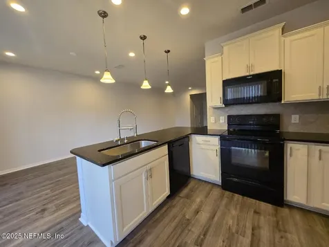 7026 Butterfly Court Jacksonville FL 32258