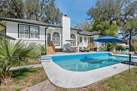 11724 Marthas Vinyard Court Jacksonville FL 32225