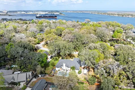 11724 Marthas Vinyard Court Jacksonville FL 32225