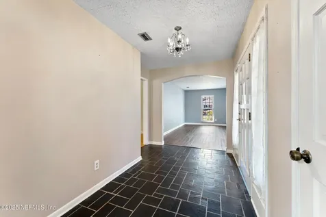 7438 Buckskin Trail S Jacksonville FL 32277