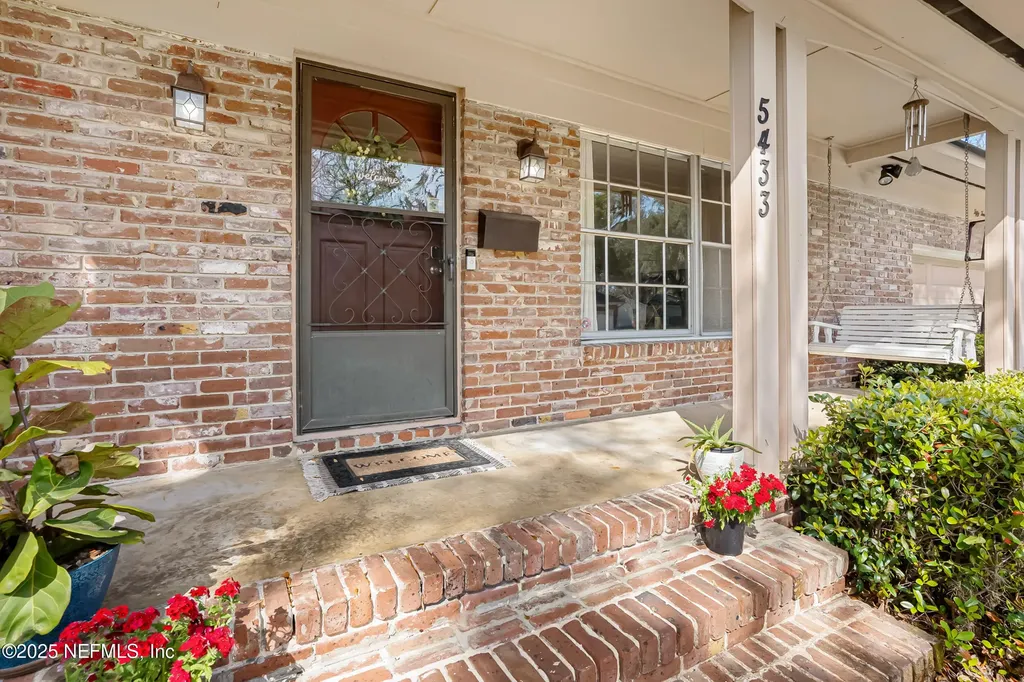 5433 Whitney Street Jacksonville FL 32277