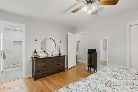 5433 Whitney Street Jacksonville FL 32277