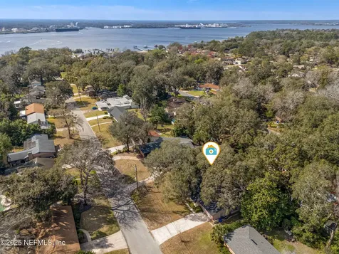 5433 Whitney Street Jacksonville FL 32277