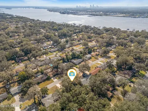 5433 Whitney Street Jacksonville FL 32277
