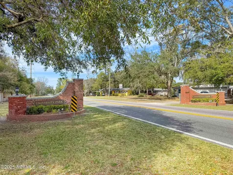 5433 Whitney Street Jacksonville FL 32277