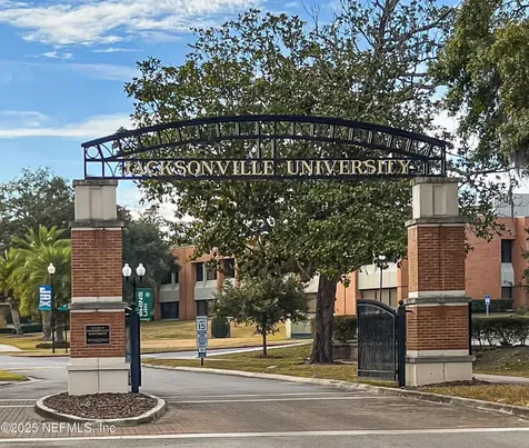 5433 Whitney Street Jacksonville FL 32277