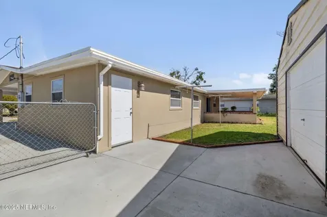 10720 Luana Drive N Jacksonville FL 32246