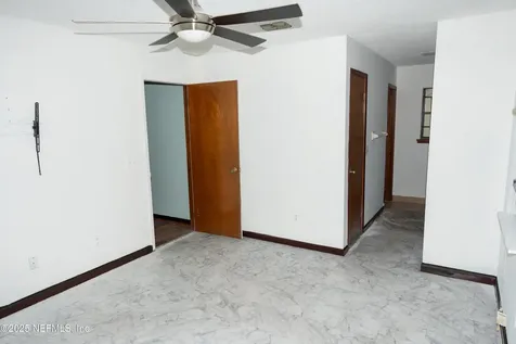 11339 Island Shore Drive W Jacksonville FL 32218