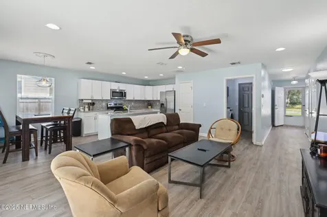 411 N Cypress Avenue Green Cove Springs FL 32043